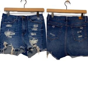 Distressed shorts size 29